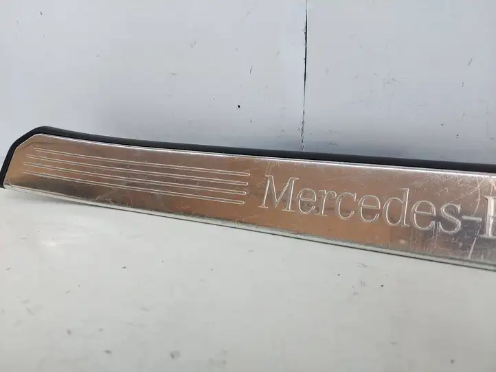 Mercedes-Benz S W221 (2005 - 2013) A2216800235 Внутренняя отделка переднего порога — фото 3