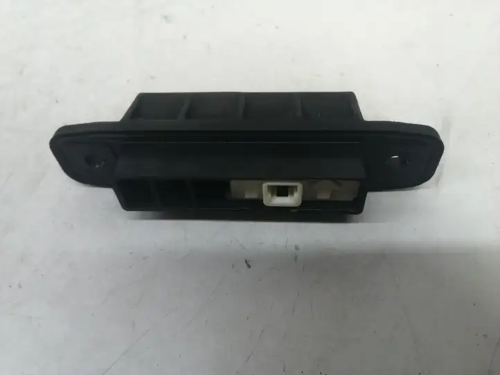 Toyota Auris 150 (2006 - 2012) 0504N73 Кнопка закрытия крышки багажника — фото 2