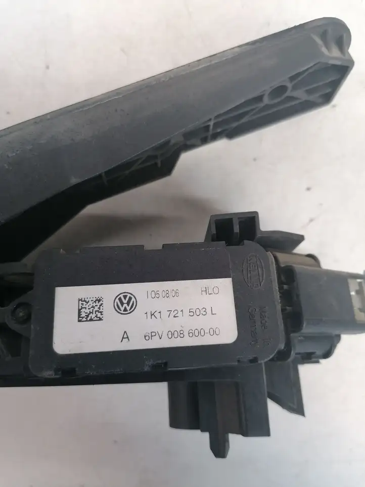 Volkswagen PASSAT B6 (2005 - 2010) 1K1721503L Педаль акселератора — фото 2