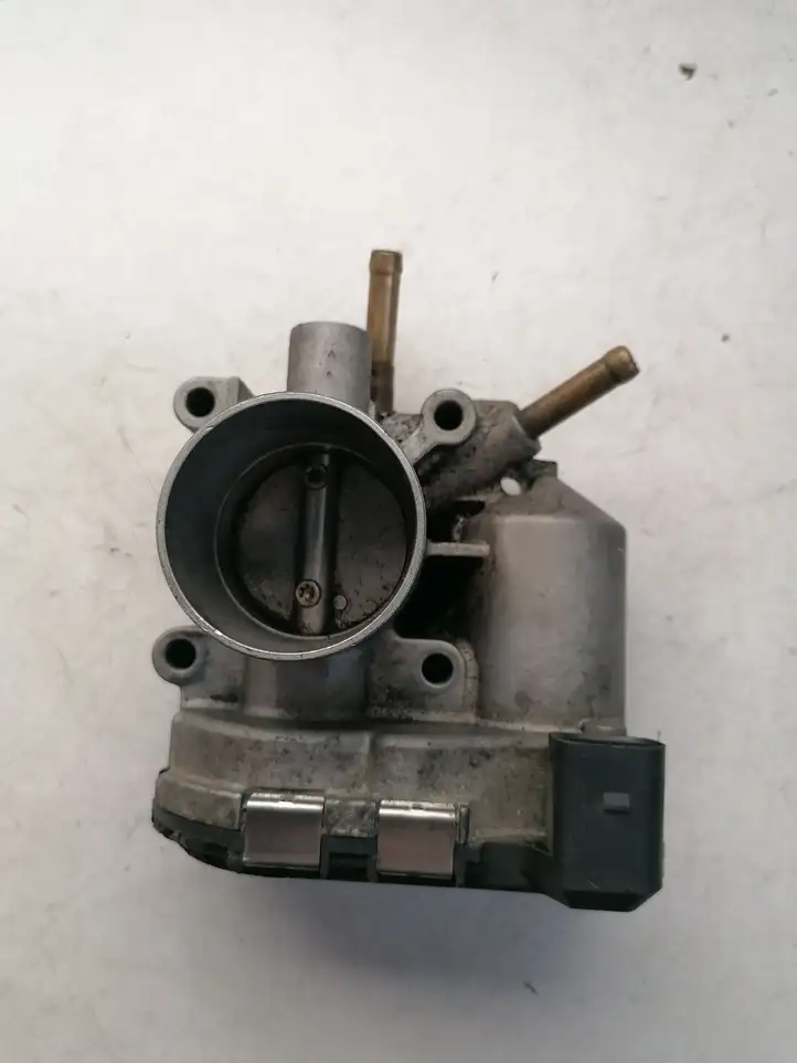 Volkswagen Polo (2001 - 2005) 030133062C Дроссельная заслонка — фото 1