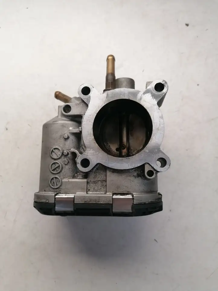 Volkswagen Polo (2001 - 2005) 030133062C Дроссельная заслонка — фото 3