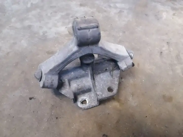 Audi A4 S4 B5 8D (1999 - 2001) 4B0253663D Кронштейн глушителя — фото 1