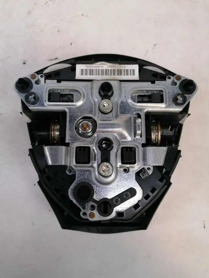 Toyota Auris 150 (2006 - 2012) 4513002290B0 Подушка безопасности руля — фото 3
