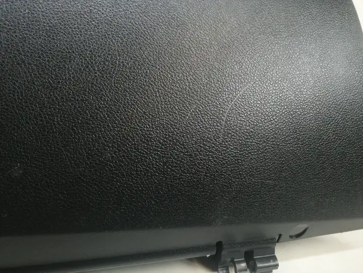 Subaru Legacy (2009 - 2013) 66208AJ010 Крышка бардачка — фото 2