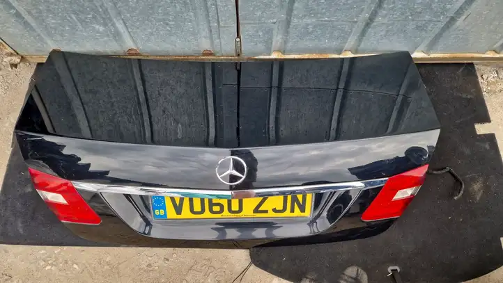 Mercedes-Benz E W212 (2009 - 2016) Крышка багажника — фото 2