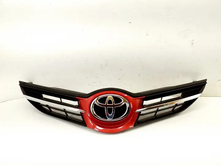 Toyota Auris E180 (2012 - 2018) 5311402260 Верхняя решетка радиатора — фото 1