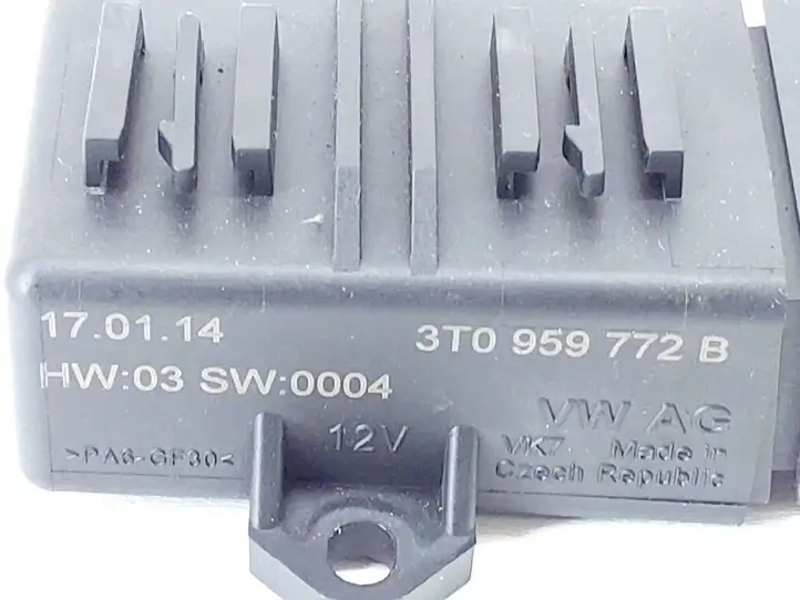 Skoda Superb B6 (3T) (2008 - 2015) 3T0959772B Реле обогрева — фото 4