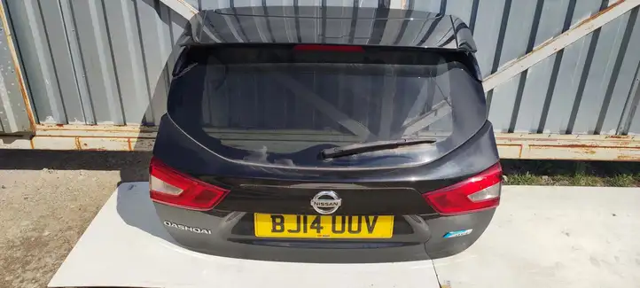 Nissan Qashqai (2013 - 2017) Крышка багажника — фото 1