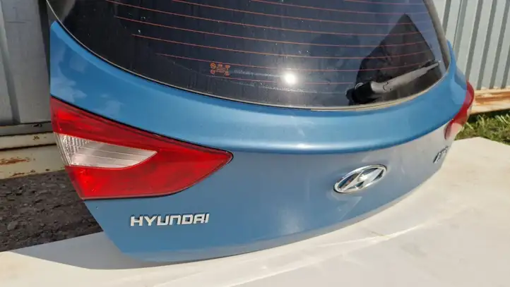 Hyundai i30 (2012 - 2015) Крышка багажника — фото 2