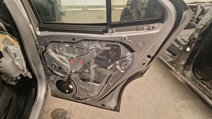 Toyota Yaris XP210 (2020 - ) Задняя дверь — фото 3