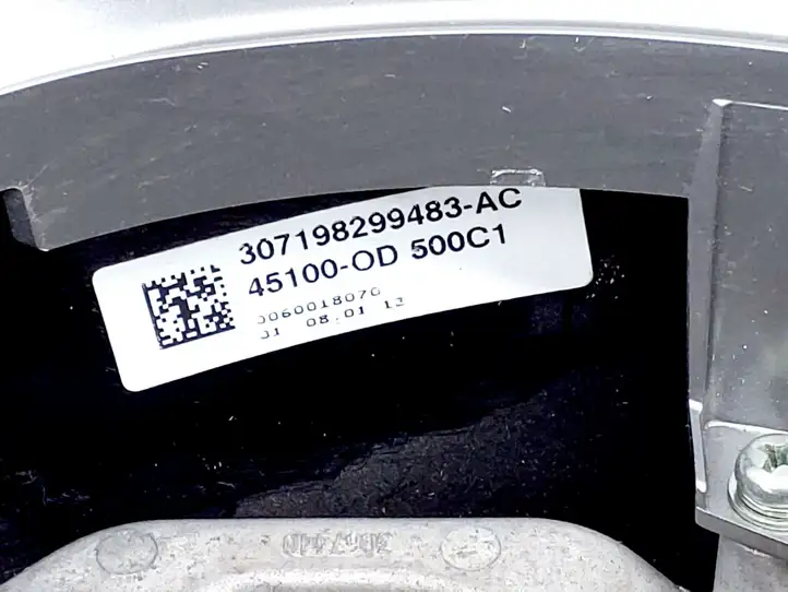 Toyota Yaris (2014 - 2019) 451000D Руль — фото 4