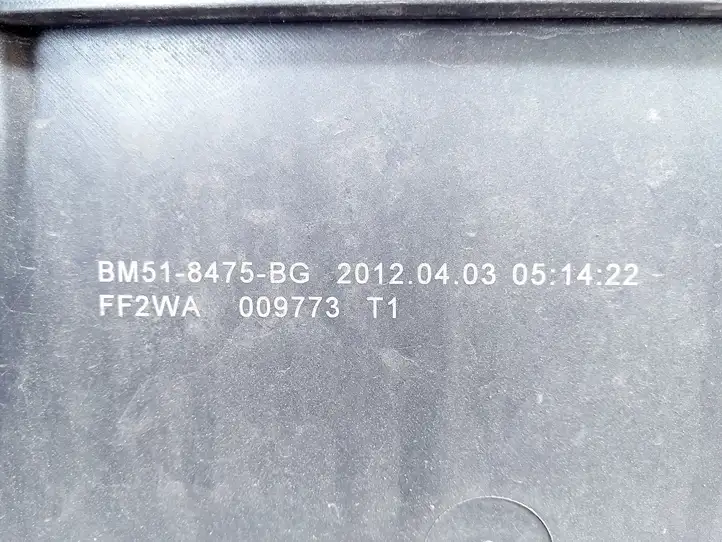 Ford Focus (2011 - 2015) BM518475BG Дефлектор воздуха — фото 3