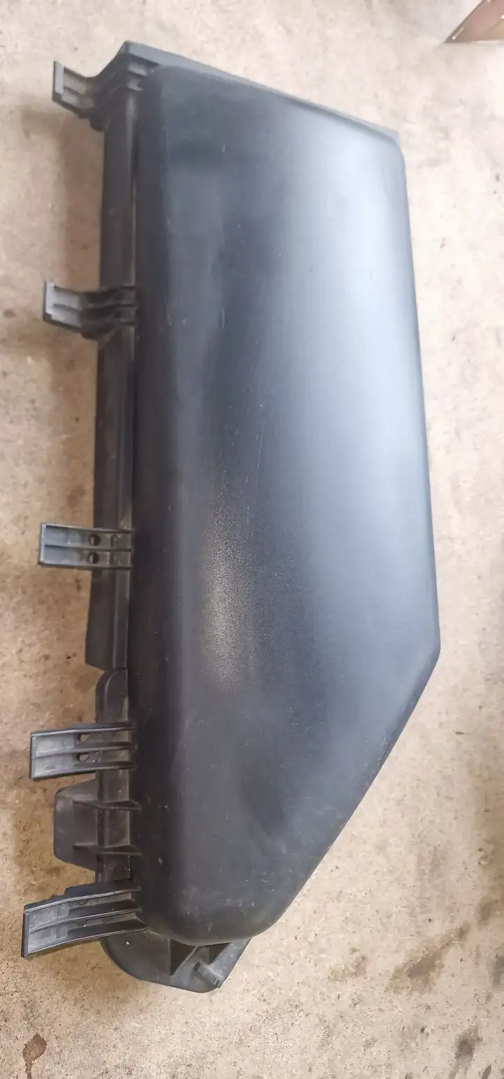 BMW 5 E60 E61 (2004 - 2010) 64316913503 Крышка микрофильтра воздуха — фото 1