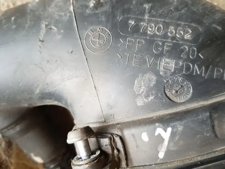 BMW 5 E60 E61 (2004 - 2010) 7790552 Детали воздухозаборника — фото 2
