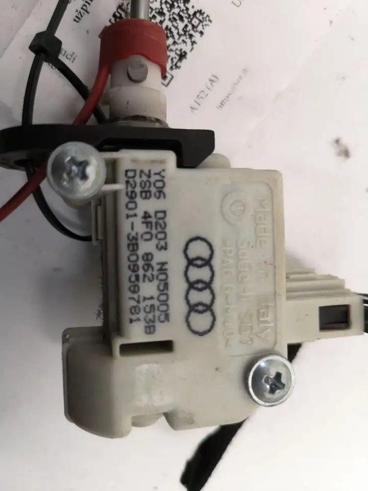 Audi A6 Allroad C6 (2006 - 2008) 4F0862153B Замок крышки топливного бака — фото 3