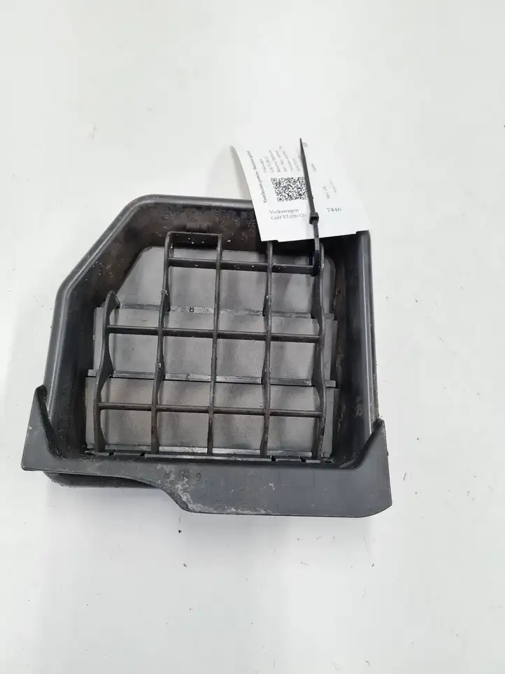 Volkswagen Golf VI (2009 - 2013) 1K0819466B Вентиляционная решетка кузова — фото 1