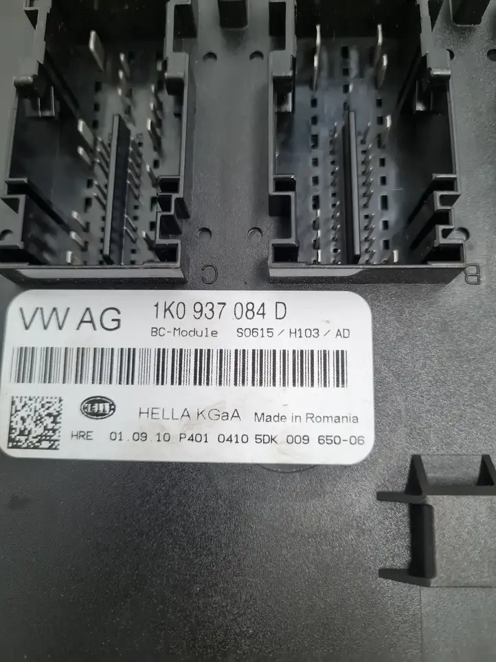 Volkswagen Golf VI (2009 - 2013) 1K0937084D Модуль комфорта — фото 3