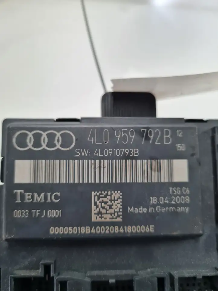 Audi Q7 4L (2005 - 2009) 4L0959792B Блок управления дверью — фото 3