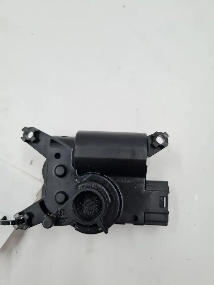 Audi Q7 4L (2005 - 2009) 52411483 Двигатель задвижки потока воздуха — фото 2