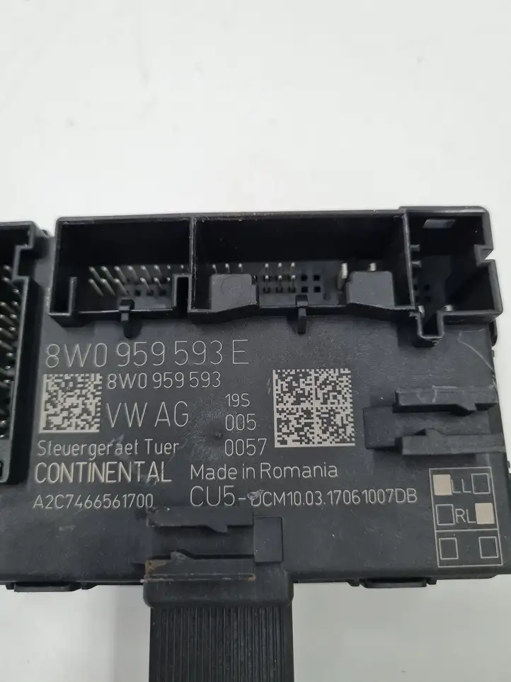 Audi A4 S4 B9 (2015 - 2019) 8W0959593E Блок управления дверью — фото 3