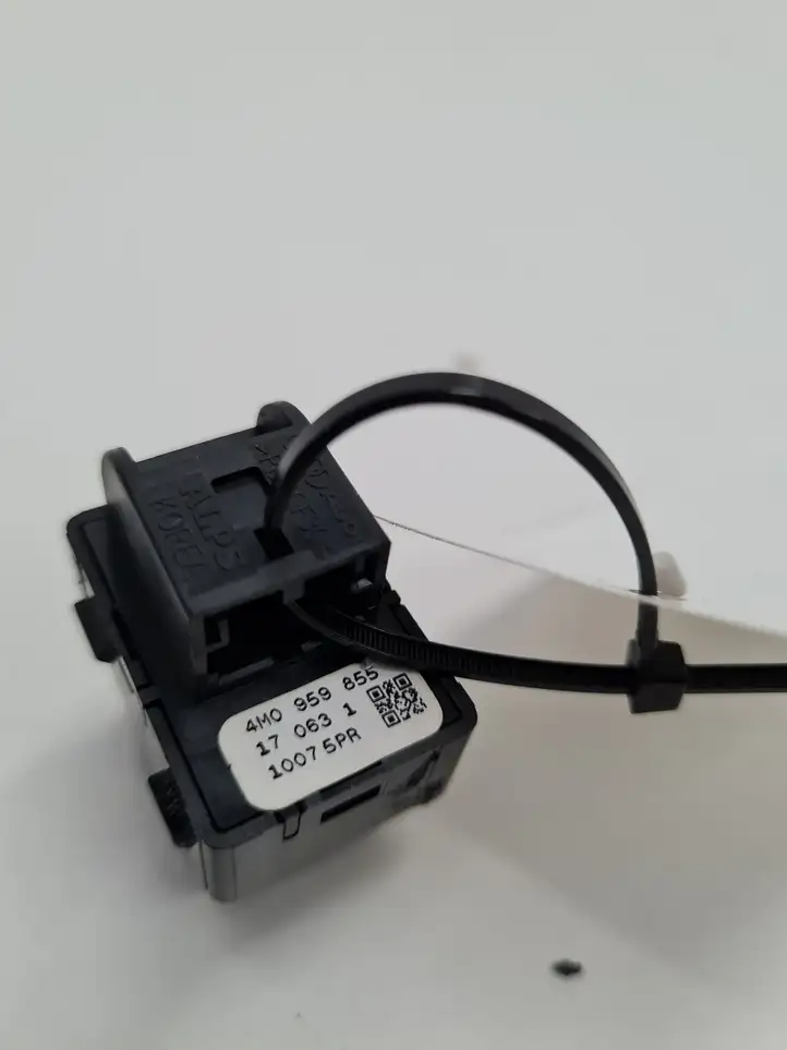 Audi A4 S4 B9 (2015 - 2019) 4M0959855 Кнопка стеклоподъемников — фото 3