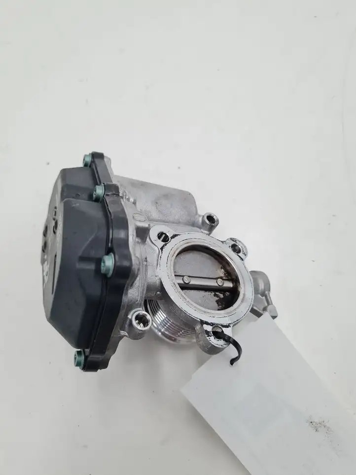 Audi A4 S4 B9 (2015 - 2019) 04L131501B Электрозадвижка двигателя — фото 2