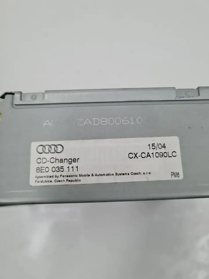 Audi A3/S3 8L (2000 - 2003) 8E0035111 CD/DVD чейнджер — фото 2