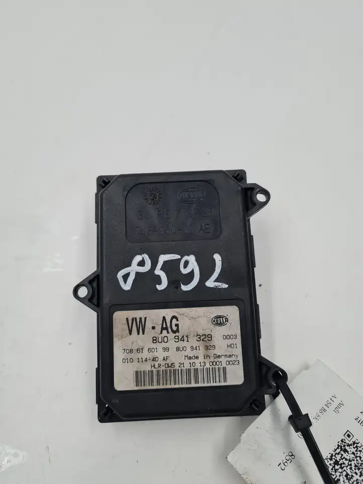 Audi A4 S4 B8 8K (2011 - 2015) 8U0941329 Блок розжига ксенона — фото 2