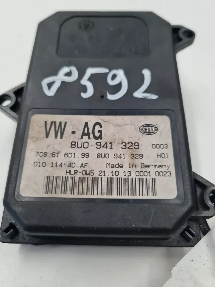 Audi A4 S4 B8 8K (2011 - 2015) 8U0941329 Блок розжига ксенона — фото 3