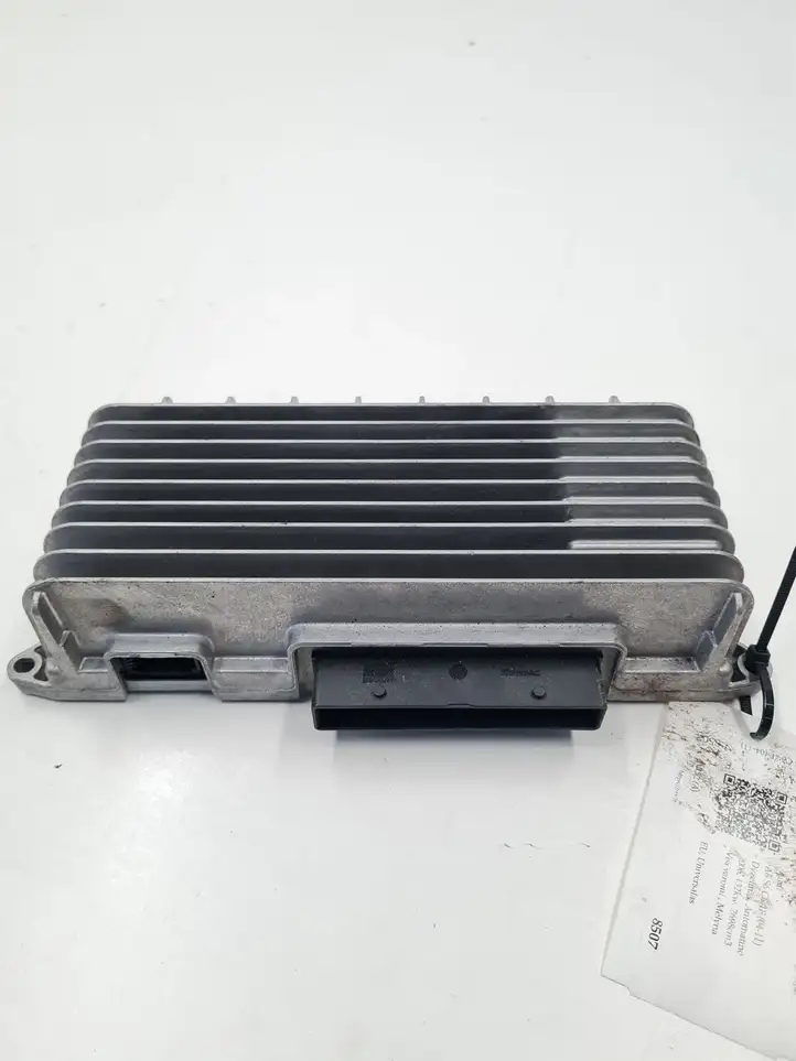 Audi A6 S6 C6 4F (2004 - 2008) 4F0910223K Усилитель звука — фото 1