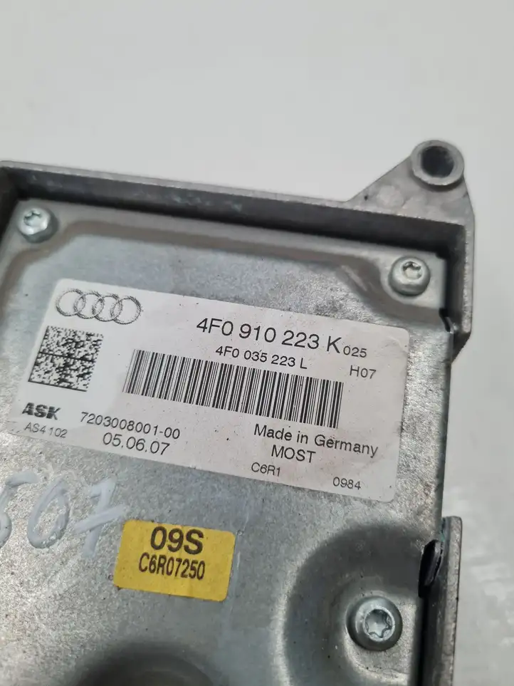 Audi A6 S6 C6 4F (2004 - 2008) 4F0910223K Усилитель звука — фото 2