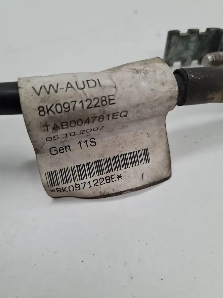 Audi A4 S4 B8 8K (2007 - 2011) 8K0971228E Минусовой провод аккумулятора — фото 3