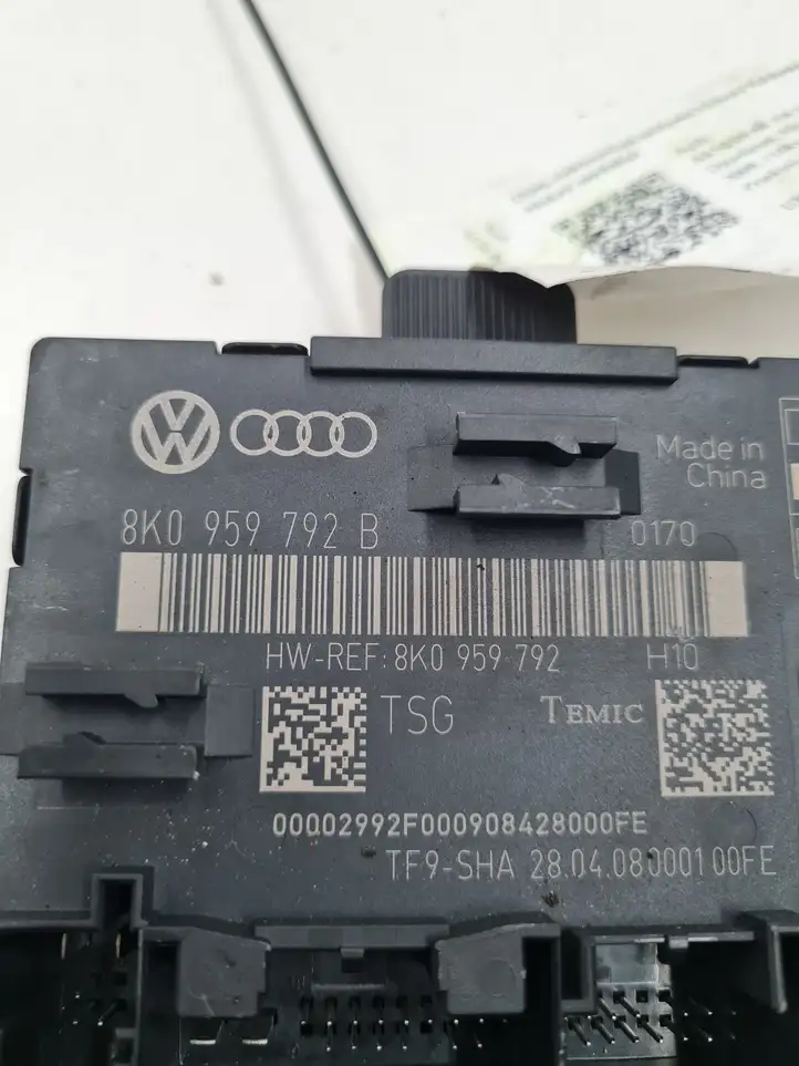 Audi A4 S4 B8 8K (2007 - 2011) 8K0959792B Блок управления дверью — фото 3
