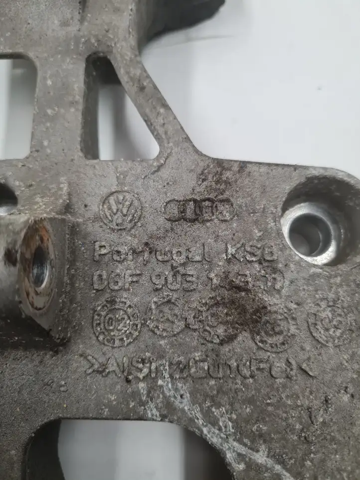 Audi A3/S3 8P (2004 - 2008) 06F903143 Кронштейн генератора — фото 3