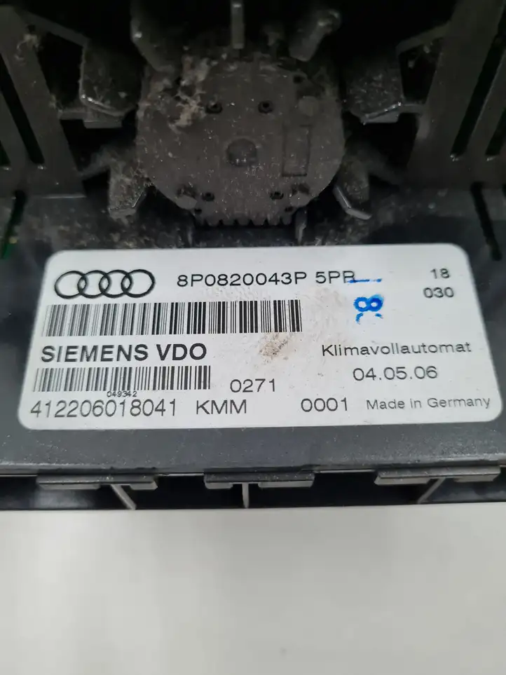 Audi A3/S3 8P (2004 - 2008) 8P0820043P Блок управления климат-контролем — фото 2