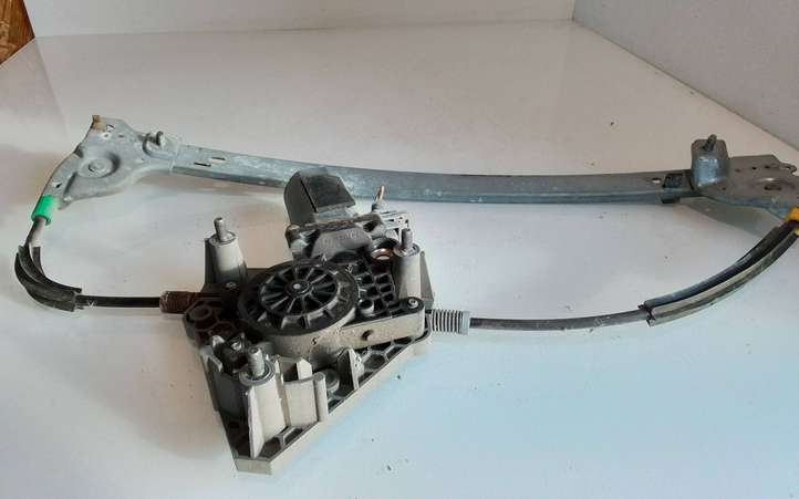 Audi A6 (1997 - 2001)  0130821759 электродвигатель переднего стеклоподъемника