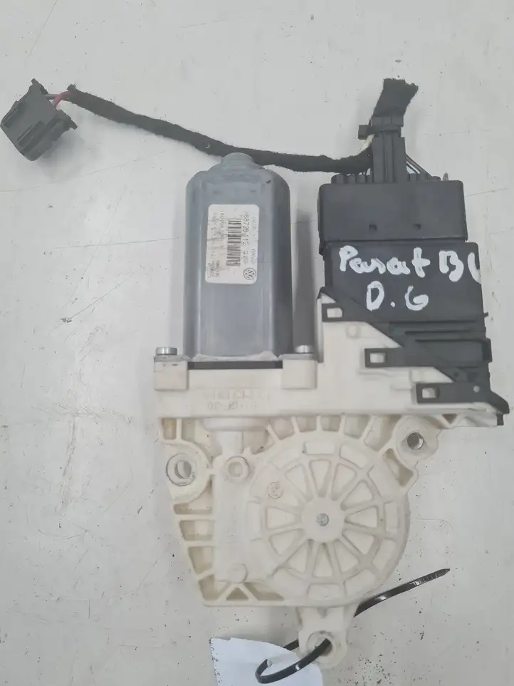 Volkswagen PASSAT B6 (2005 - 2010) 1K0959704P Стеклоподъемник задней двери — фото 2