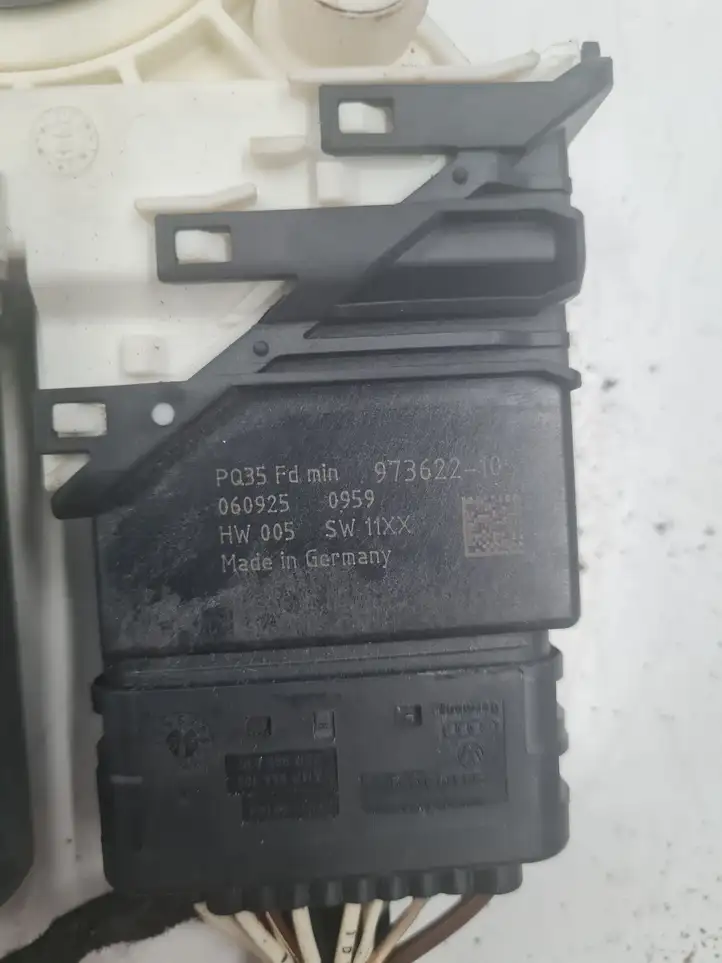 Volkswagen PASSAT B6 (2005 - 2010) 1K0959704P Стеклоподъемник задней двери — фото 3