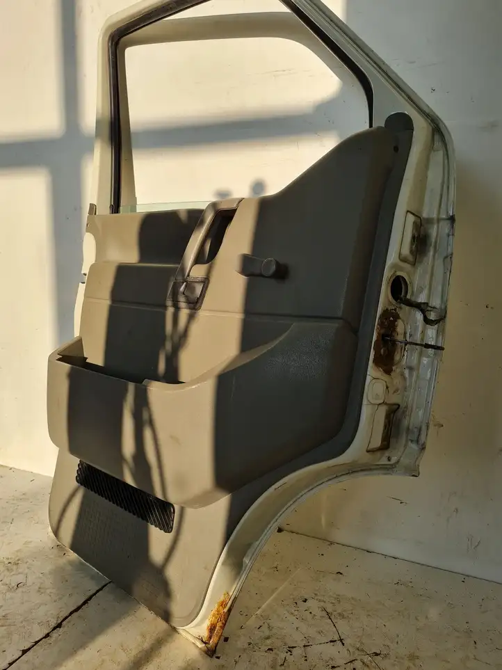 Volkswagen Transporter - Caravelle T4 (1990 - 2003) Дверь — фото 3