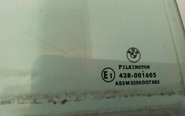 BMW 7 E65 E66 (2001 - 2008)  43R001605 Основное стекло задних дверей