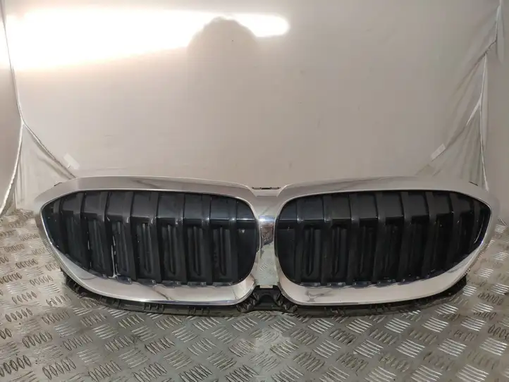 BMW 3 G20 G21 (2019 - ) 9465188 Верхняя решетка радиатора — фото 1