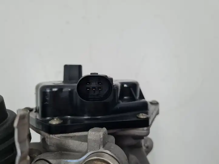 Audi A4 S4 B8 8K (2011 - 2015) 03L131512DN Охладитель клапана EGR — фото 2