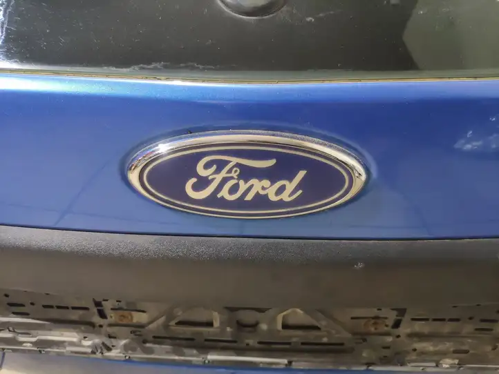 Ford Focus (2005 - 2008) 4M51A431F78AD Крышка багажника — фото 8