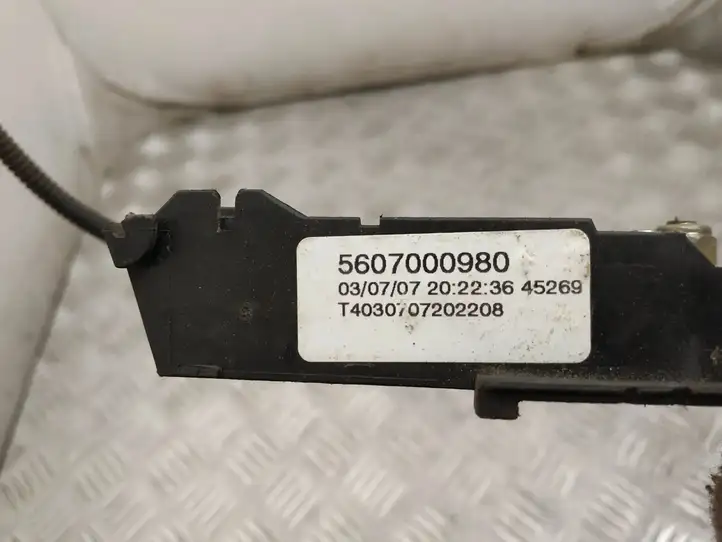 Ford Fiesta (2000 - 2005) 2S6T14A073BA Блок монтирования реле — фото 5