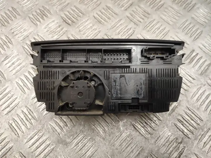 Audi TT Mk1 (2003 - 2006) 8J0820043AP Управление климат контролем — фото 3