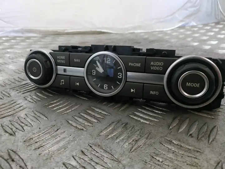 Land Rover Range Rover Sport L494 (2009 - 2013) AH2218C858BE Включатель регулировки звука — фото 3