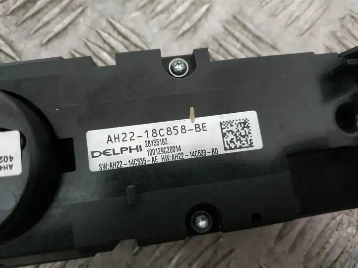 Land Rover Range Rover Sport L494 (2009 - 2013) AH2218C858BE Включатель регулировки звука — фото 7