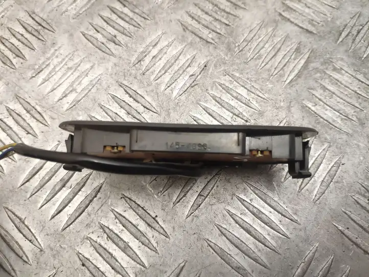 Toyota Yaris (2003 - 2005) 1454896 Кнопка фаркопа в багажнике — фото 4