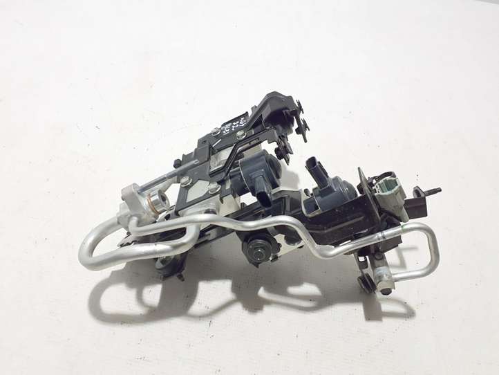 Renault Megane E-Tech (2022 - )  9220055MZ0A Клапан расширительный