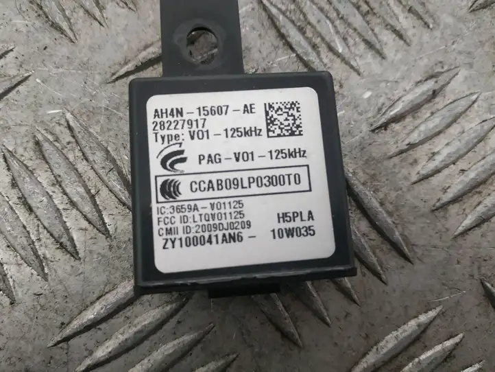 Land Rover Range Rover Sport L494 (2009 - 2013) AH4N15607AE Блок бесключевого доступа — фото 5